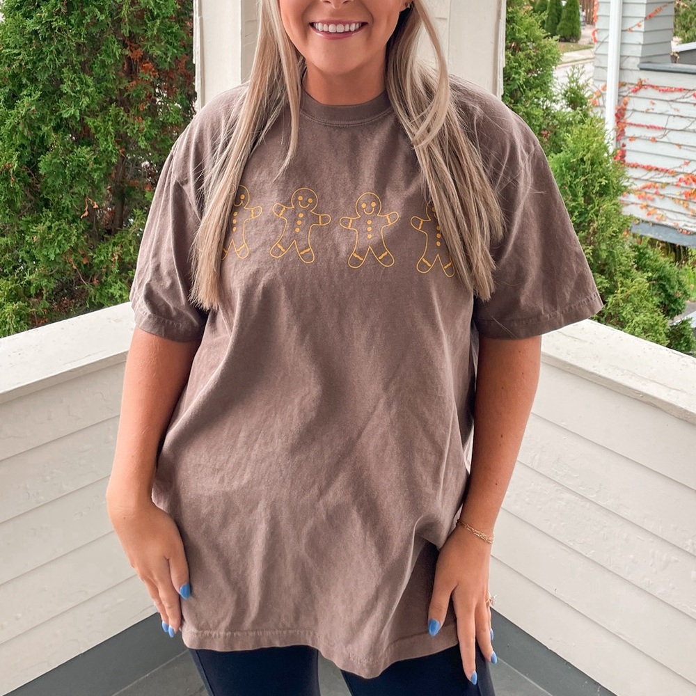 NWOT Gingerbread Comfort Colors T-Shirt